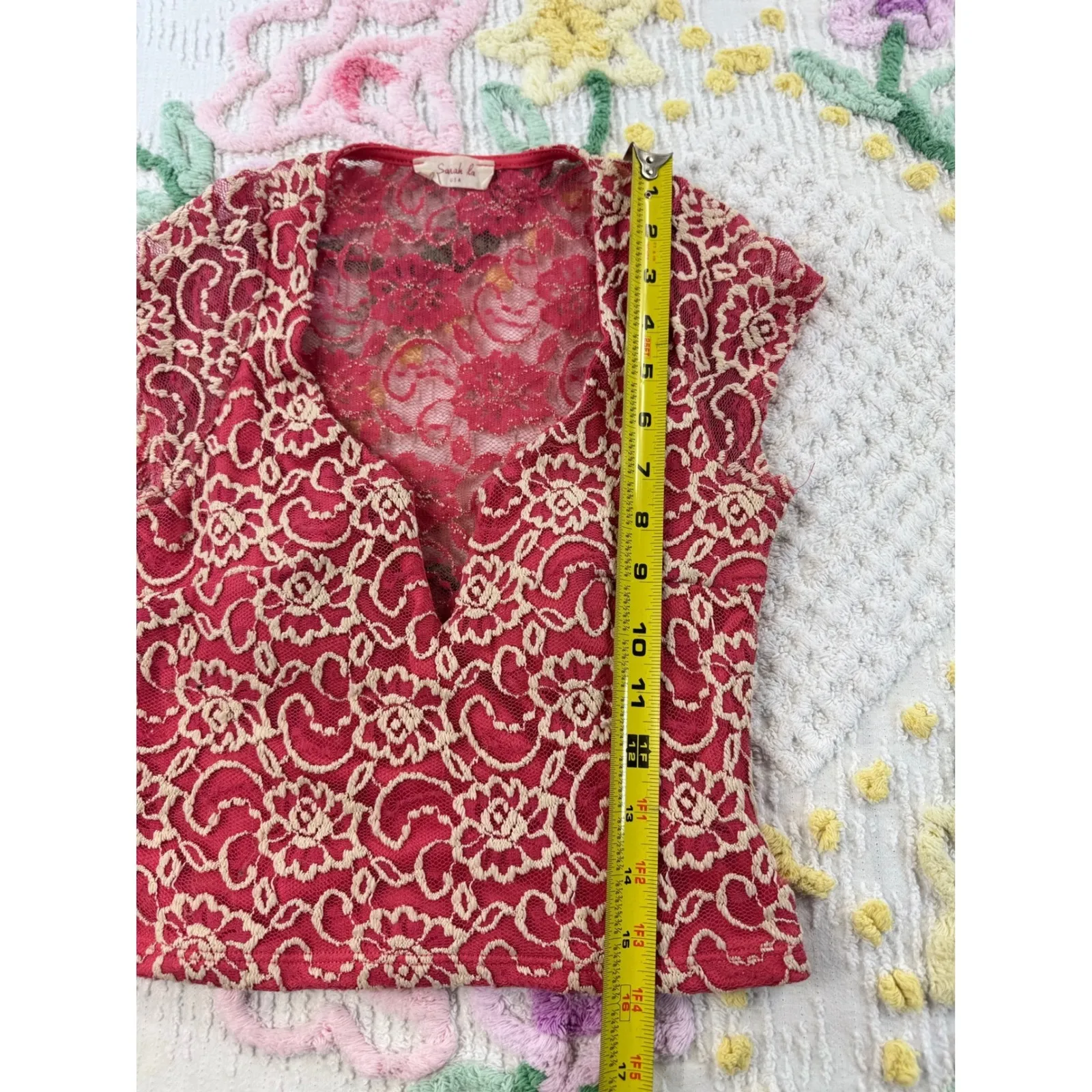 Sarah La USA Red Lace Floral Sheer V Neck Cap Sleeve Top Women's Size Small - Image 2