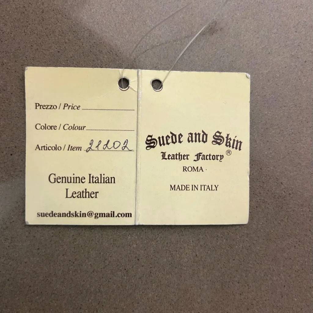 Vera PELLE Red and Black Leather Crossbody Bag like new! Gorgeous HIGH quality - Image 4