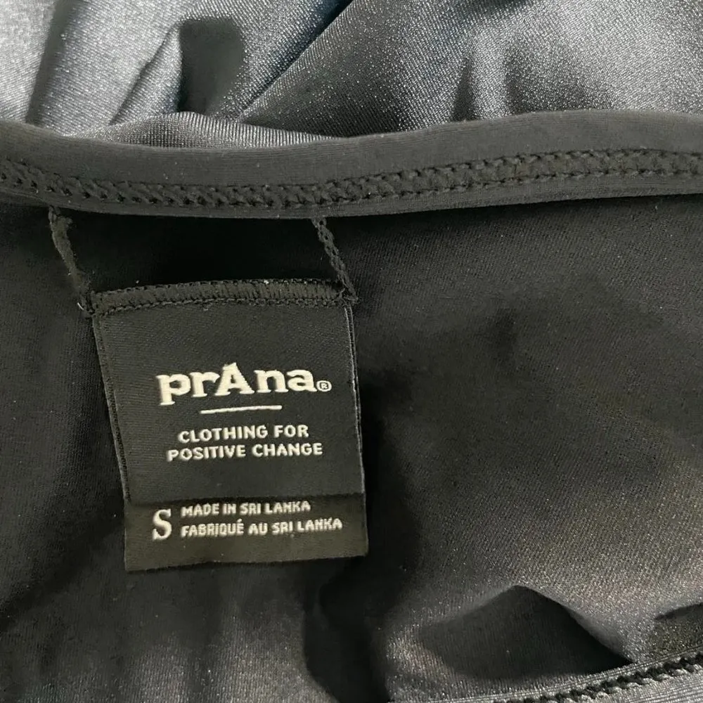 Prana Small Long Sleeve Black Cropped Tee Shirt - Image 5