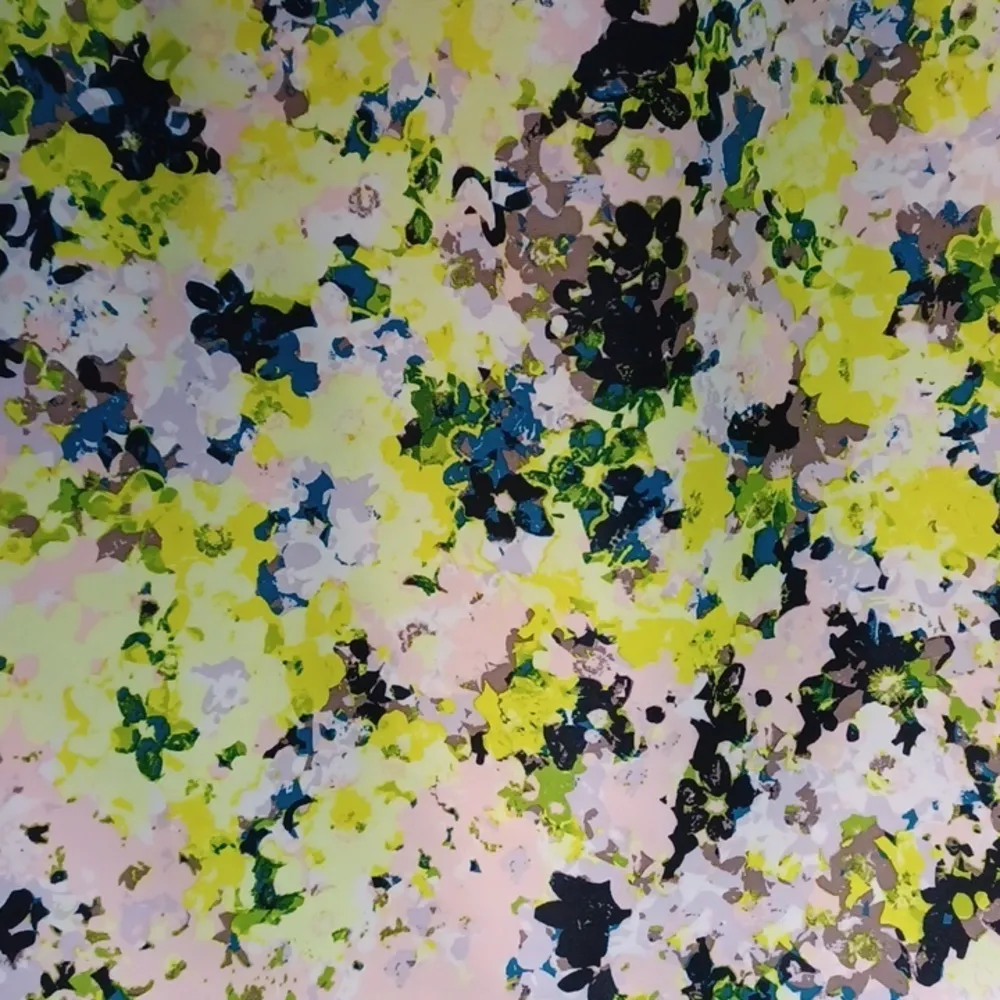 Old Navy workout top - Image 2