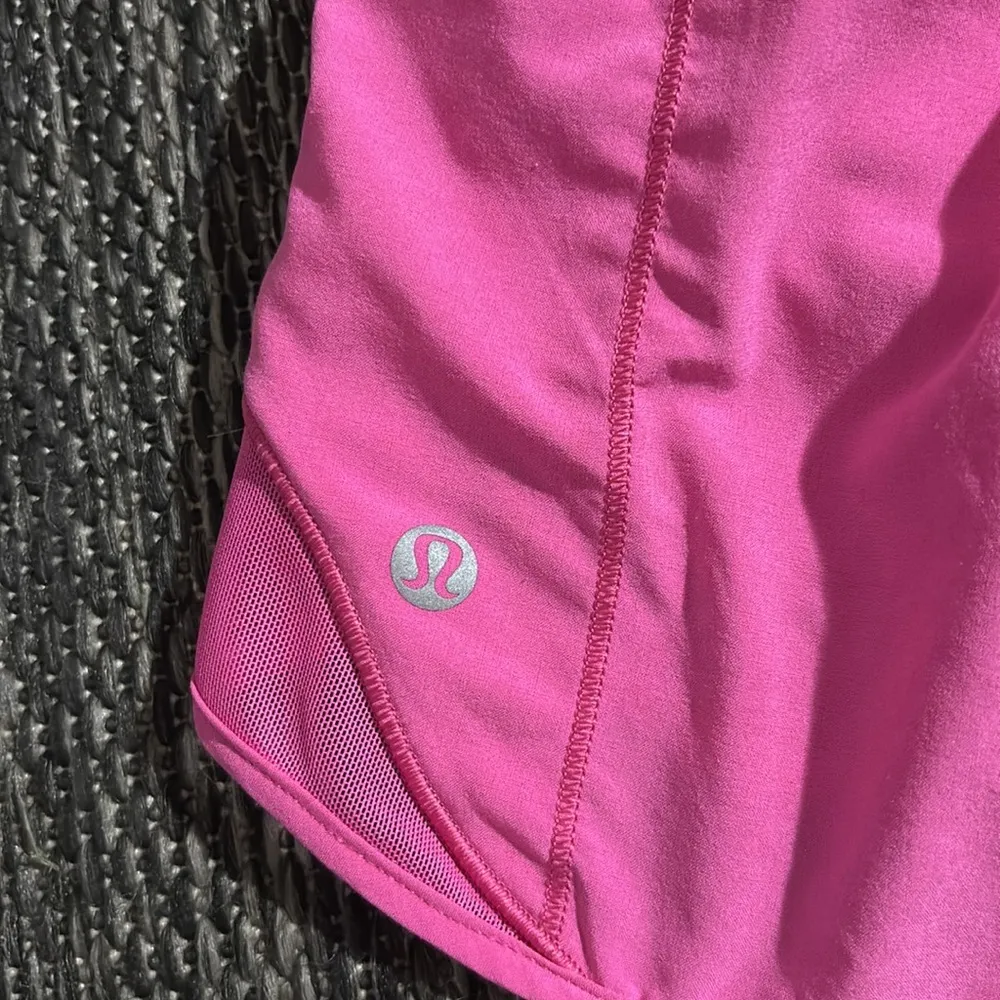 Lululemon Hotty Hot Low-Rise Short 2.5" - Image 3