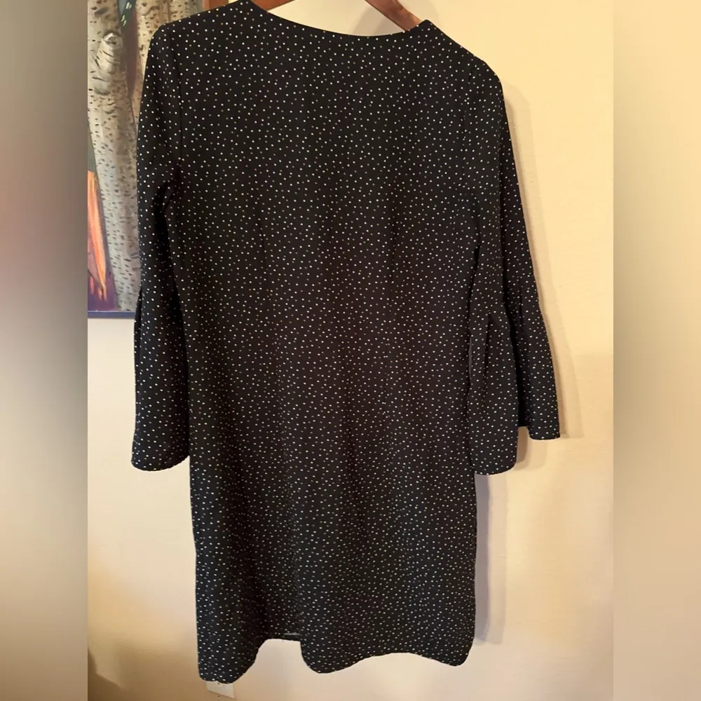 Womens H&M Black Polka Dot Flare Bell Sleeve 3/4 Sleeve Shift V Neck Dress 8 - Image 2