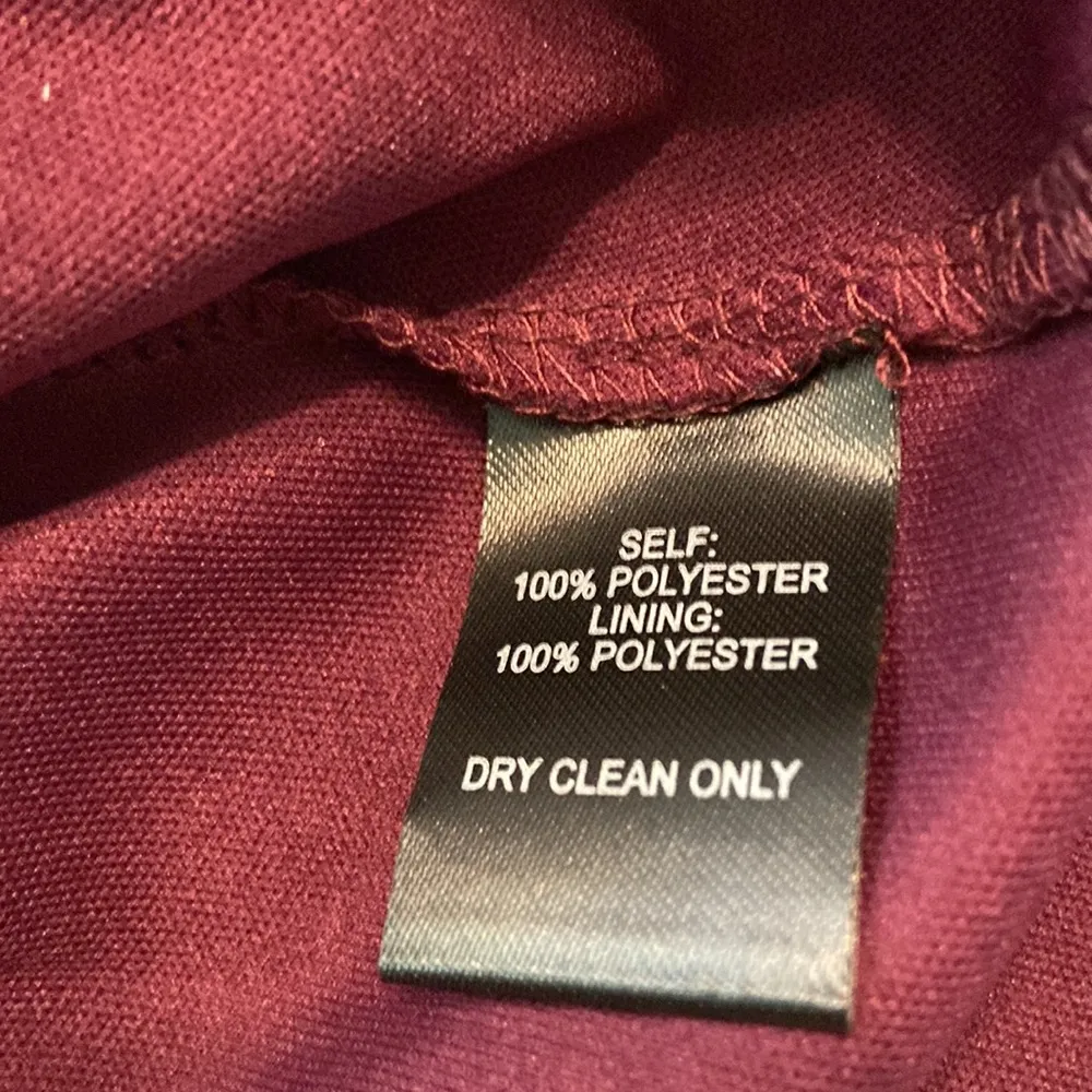 Very Elegant Lulus, worn once, tags are gone now. size L burgundy color long 59” - Image 10