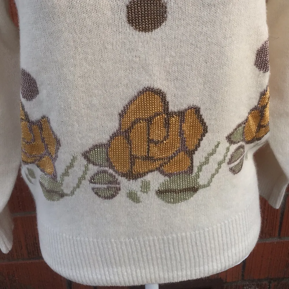 Vintage Womens medium off white polka dot floral pullover cream retro sweater - Image 4