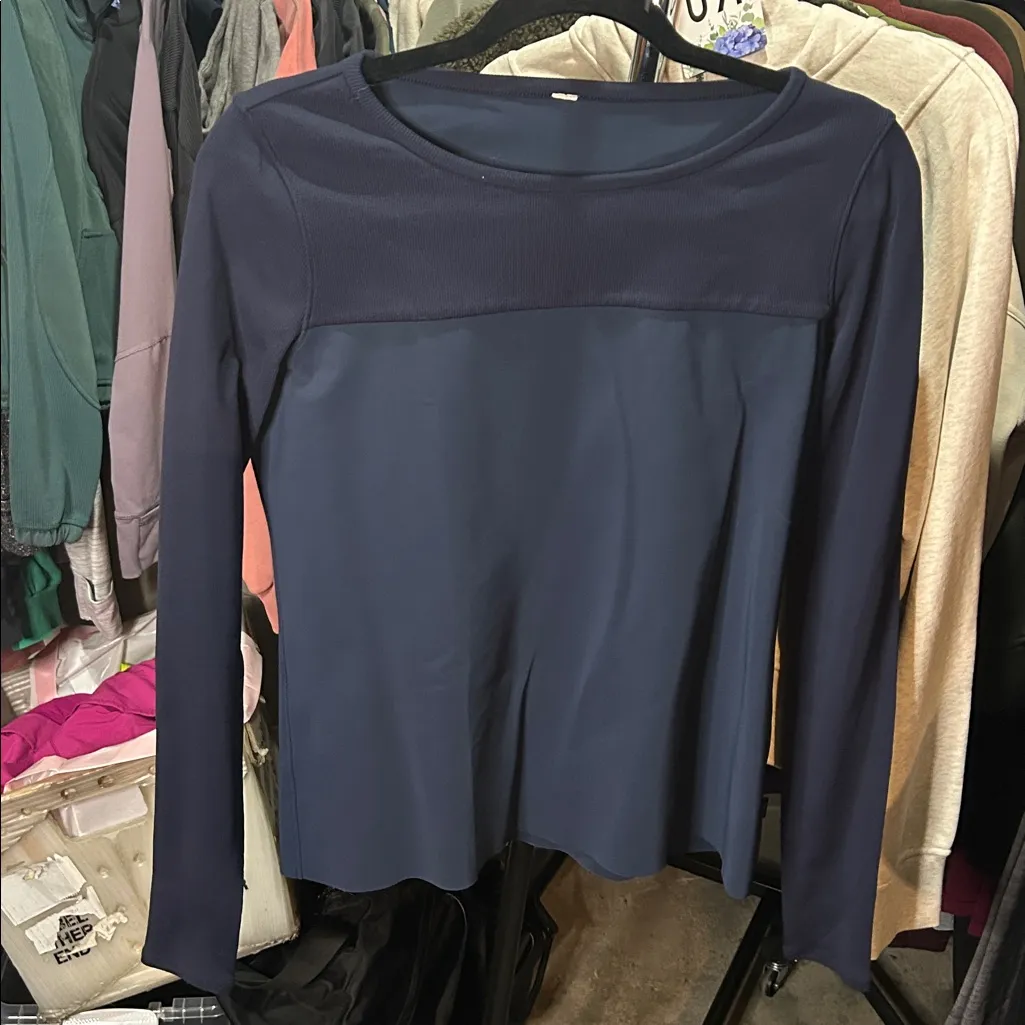 92. Lululemon Out Of This World Long Sleeve Inkwell - Image 3