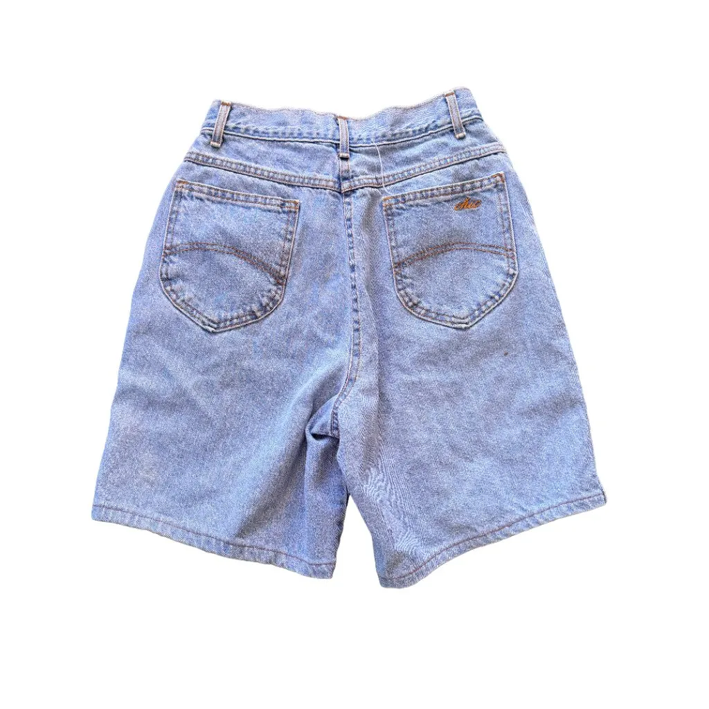 Vintage Chic High Waisted Denim Shorts Size 6 Made in USA 80s 90s Light Wash Blue - Image 4