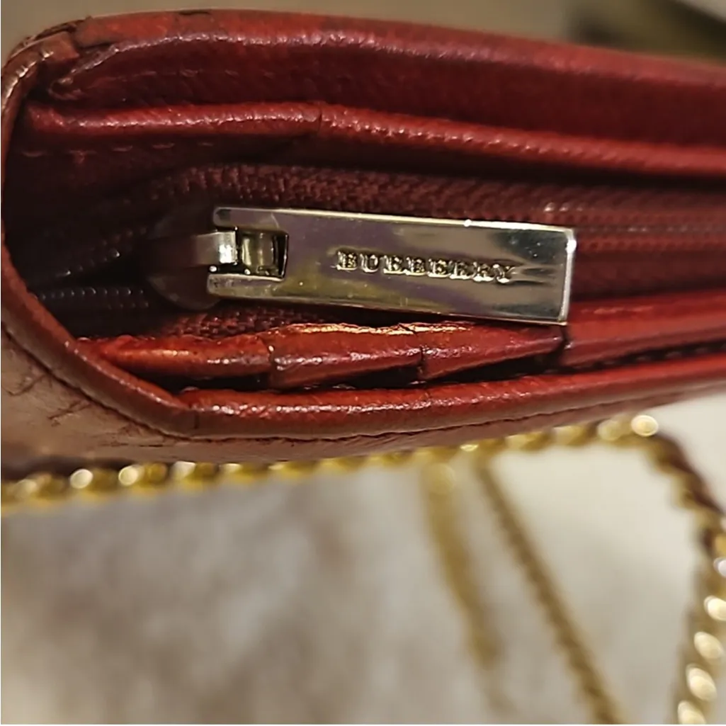 BURBERRY TEXTURED RED LEATHER LONG WALLET!!!!  EUC - Image 5