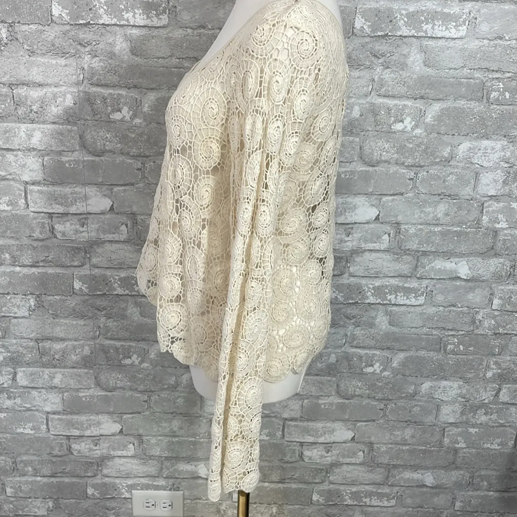 Willow & Clay Cream Lace Blouse - Image 3