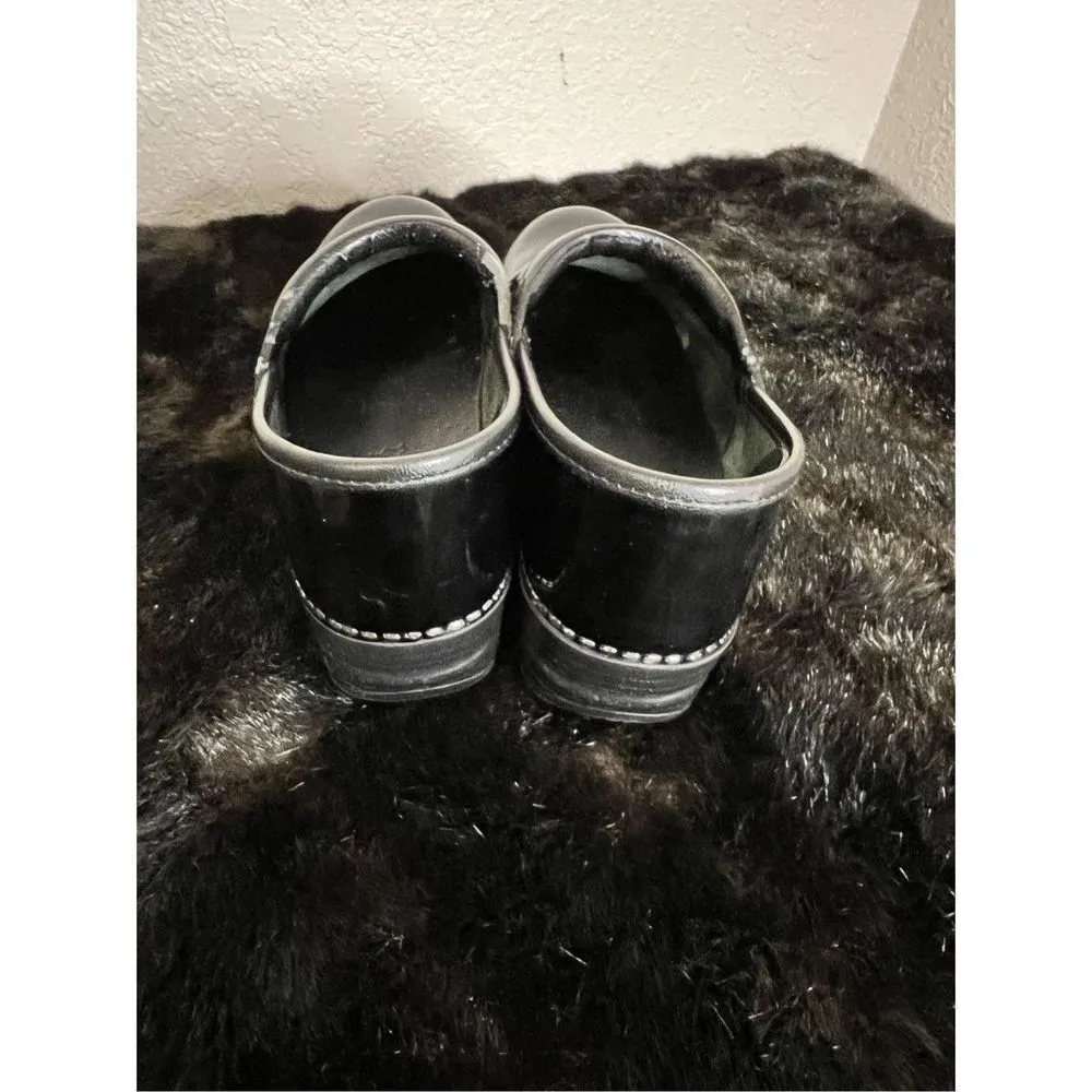 Dansko  Professional Black Patent Leather Clogs Slip On Women's Size 39 - Image 5