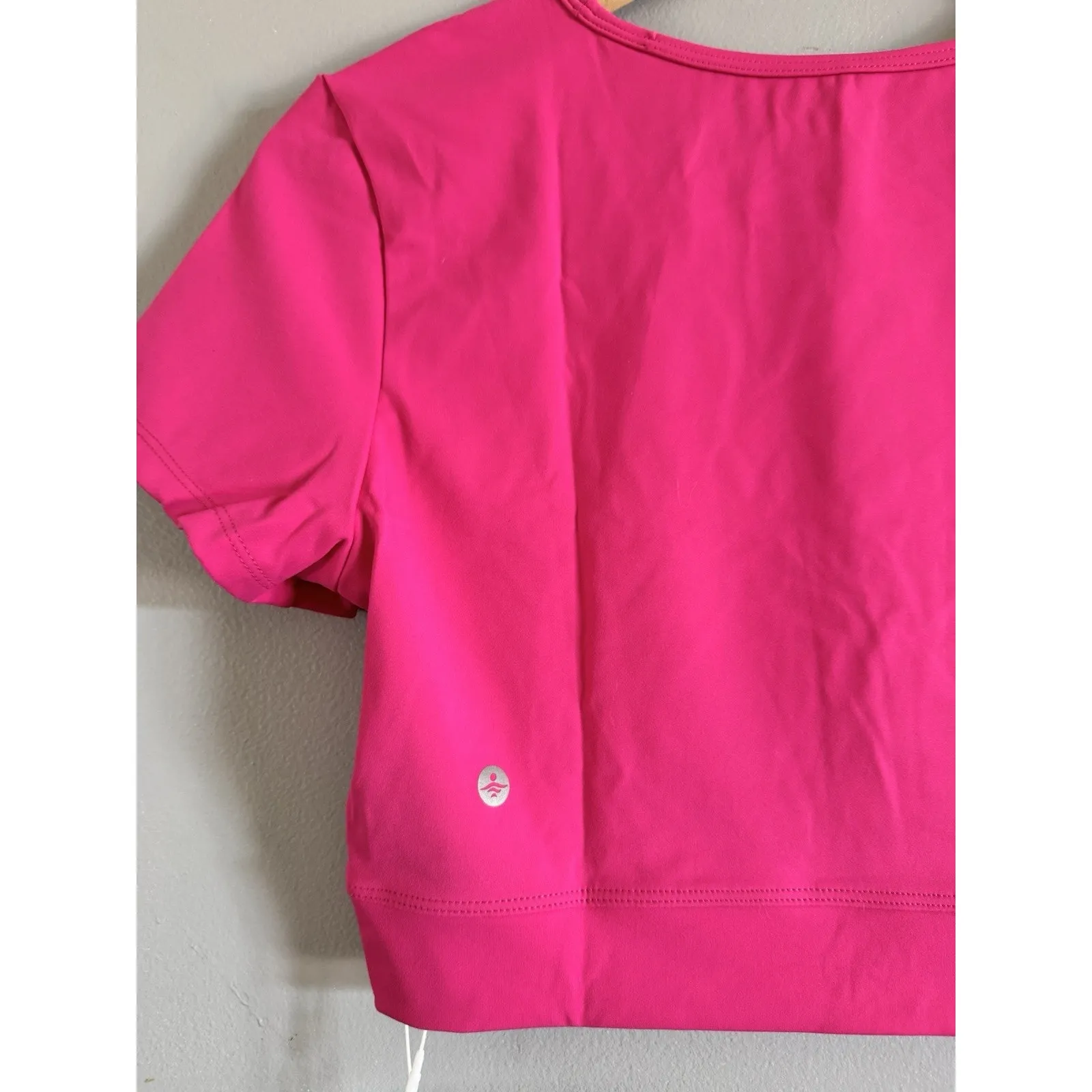 NWT Halara Softlyzero Plush Crossover Hem Cropped Pink Short Sleeve Shirt Medium - Image 6