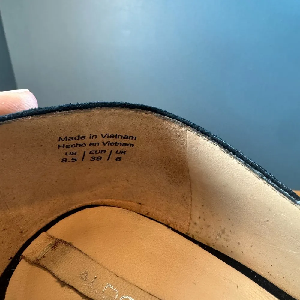 Aldo Classic Black Suede 3.5” Heel Pumps size 8.5 - Image 8