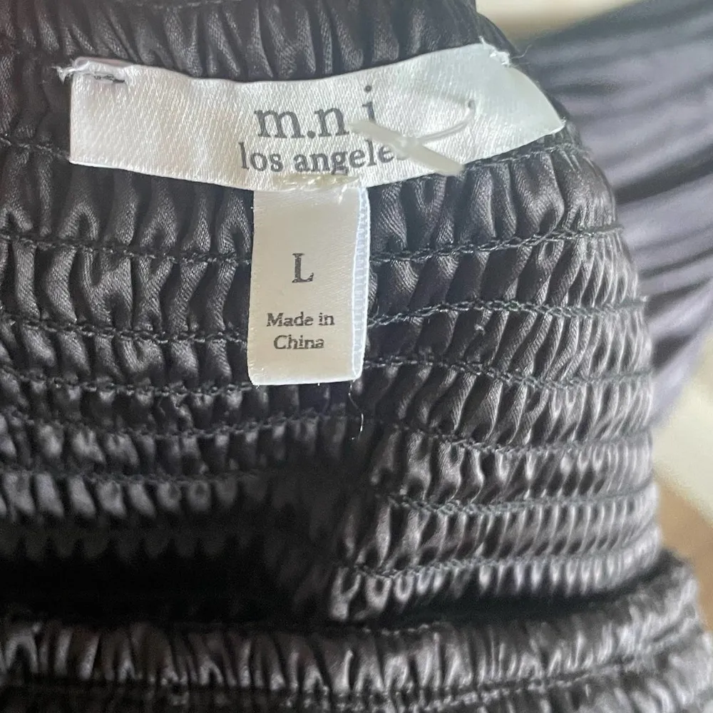 m.n.i. Los Angeles 2 piece crop skirt set size Large NWOT ruched satin smocked Black - Image 5