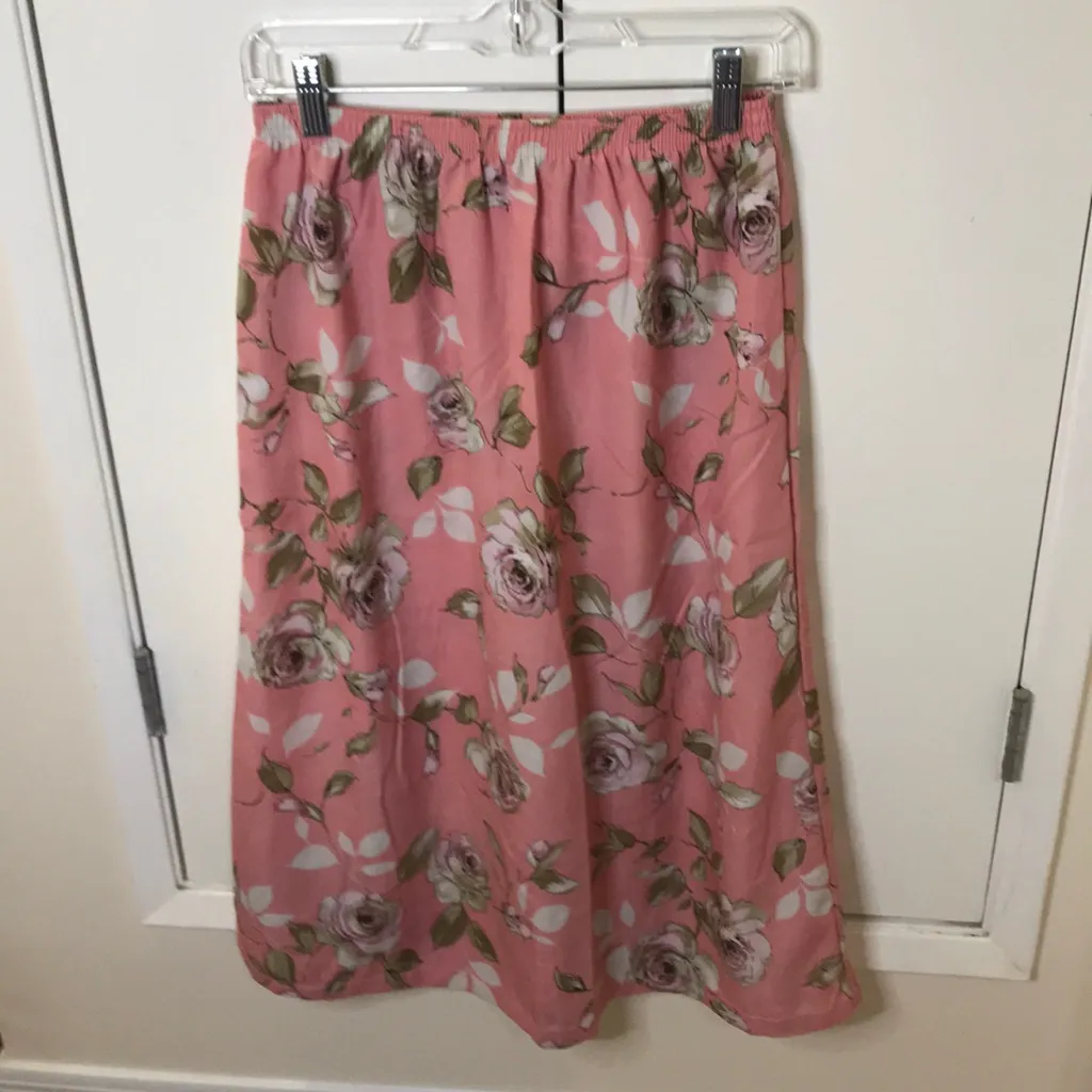 90’s romcom Pink midi length skirt rose pattern romantic S - Image 6