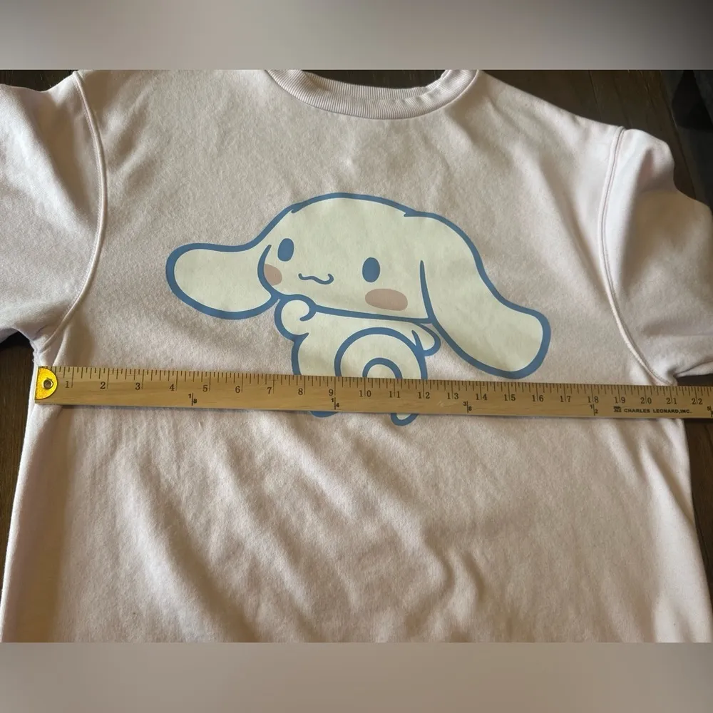 Cinnamoroll Women’s Large Sanrio Light Pink Sweatshirt Cute Graphic Crew Neck - Image 5