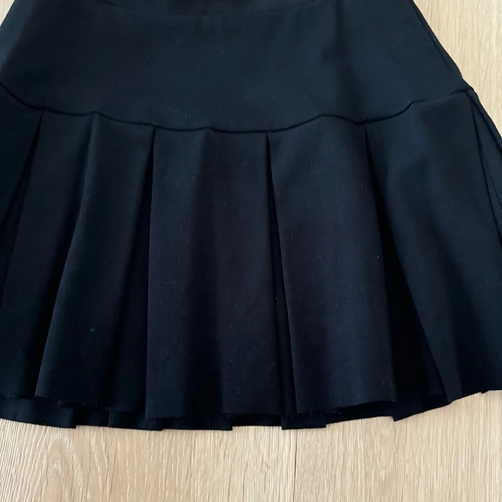 Black Pleated Skirt - Image 3