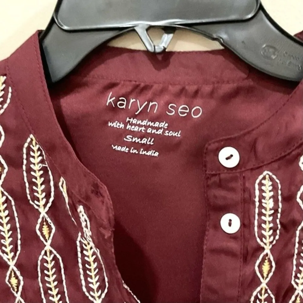 Embroidered Floral Boho Tunic Top Sz Small Karyn Seo Navi Bohemian Silky - Image 4