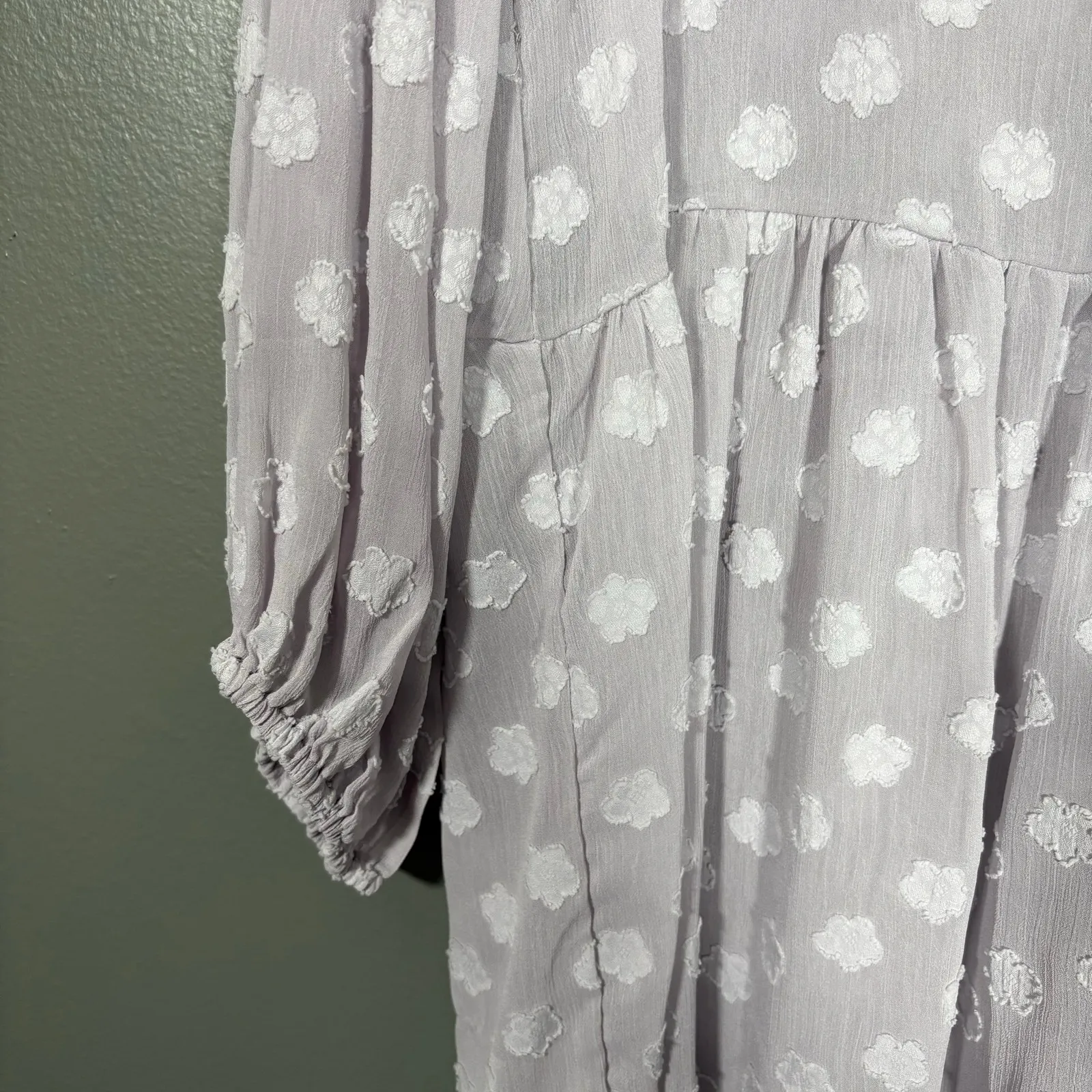 Suzanne Betro Women's Romantic Gray Flower Semi-Sheer Babydoll Top - Size Small - Image 3