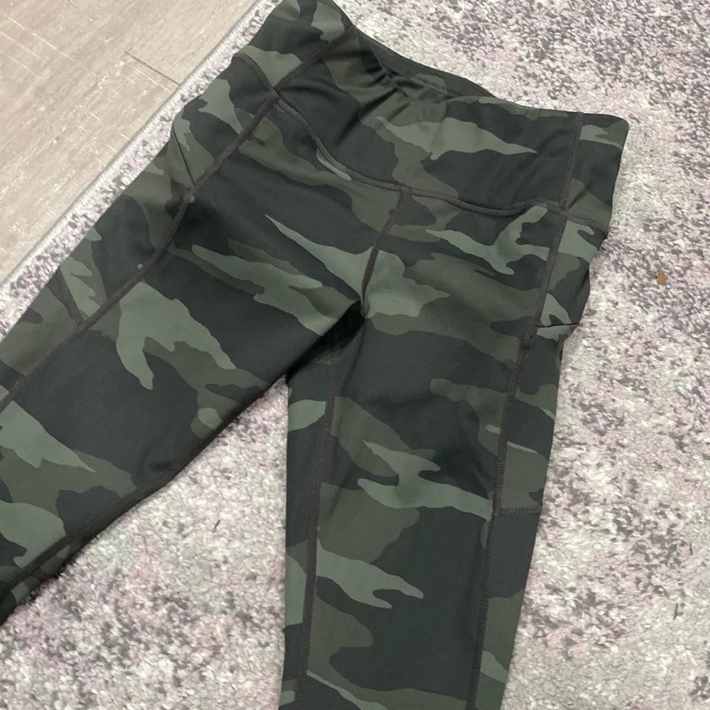 Women’s Green Black Camo Contender 7/8 Tights in Powerlift Leggings XS - Image 5
