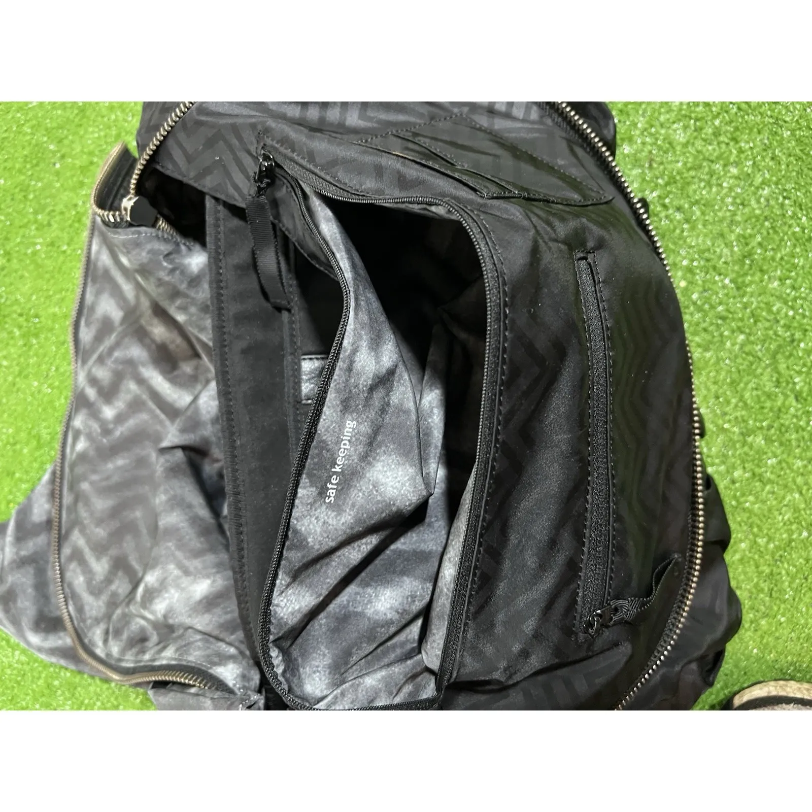 Lululemon Yoga Moto Messenger Bag Black Yoga Bag‎ Laptop Crossbody - Image 10
