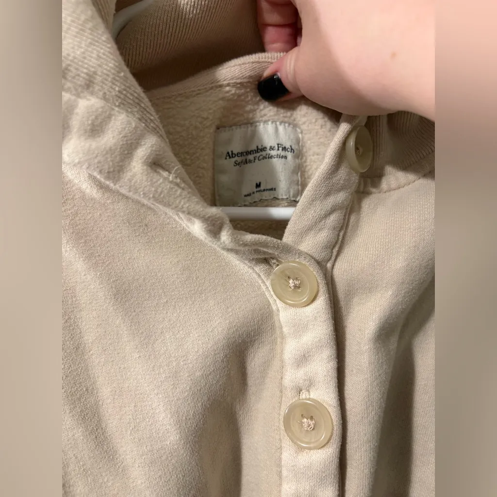 Abercrombie and fitch crewneck - Image 3