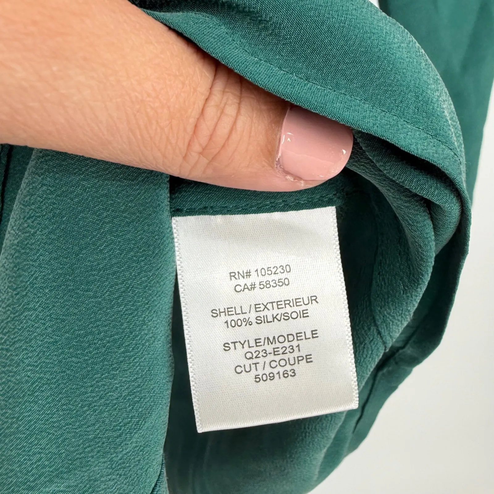 EQUIPMENT Femme Silk Button Down Shirt Green Long Sleeve Two Pocket Size XS - Image 5