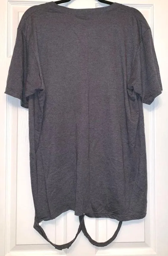Keyhole Distressed Yankees Tee Size L - Image 2