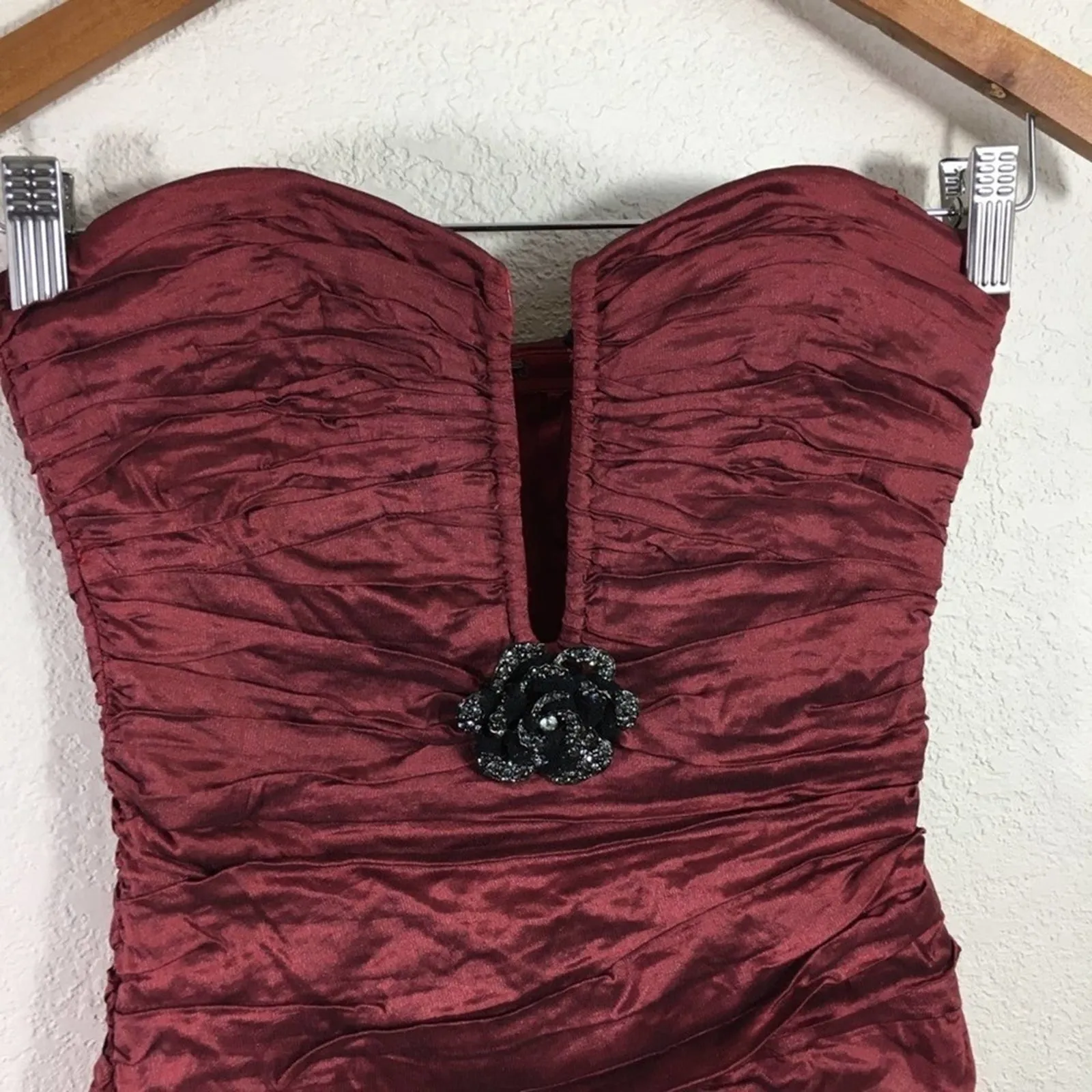NWT BCBGMAXAZRIA Tristina ruby ruched dress - Image 4