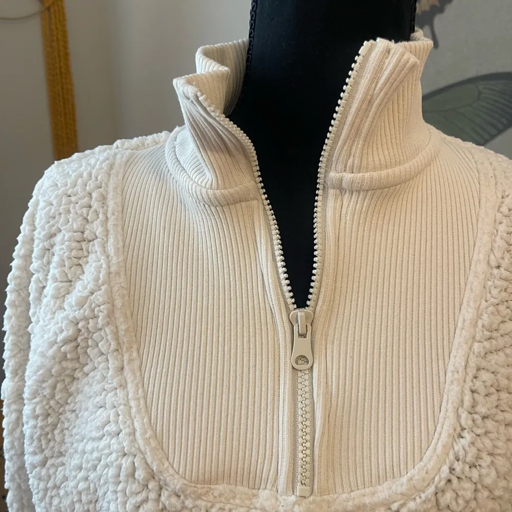 Women’s Aerie White Sherpa Quarter-Zip Pullover Cozycore Casual Lounge XS - Image 3