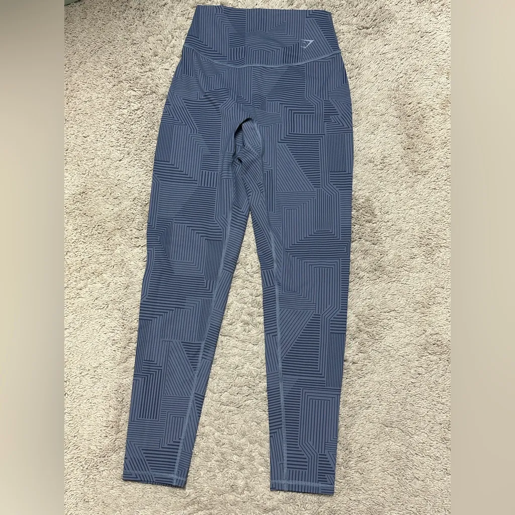 NWOT! Gymshark Gray Elevate Leggings size S - Image 7