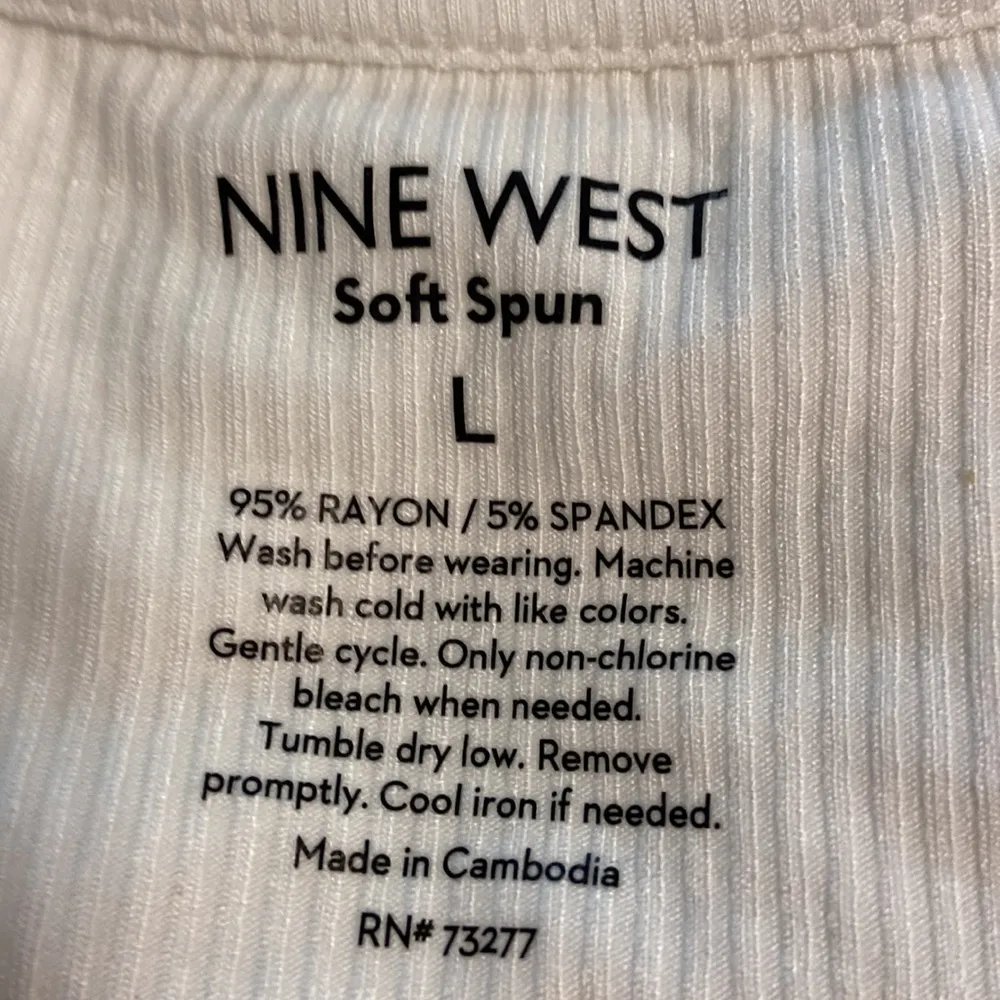 Nine West short sleeve sleeve shirt size L brand new with tag length 26” bust 34 - Image 9