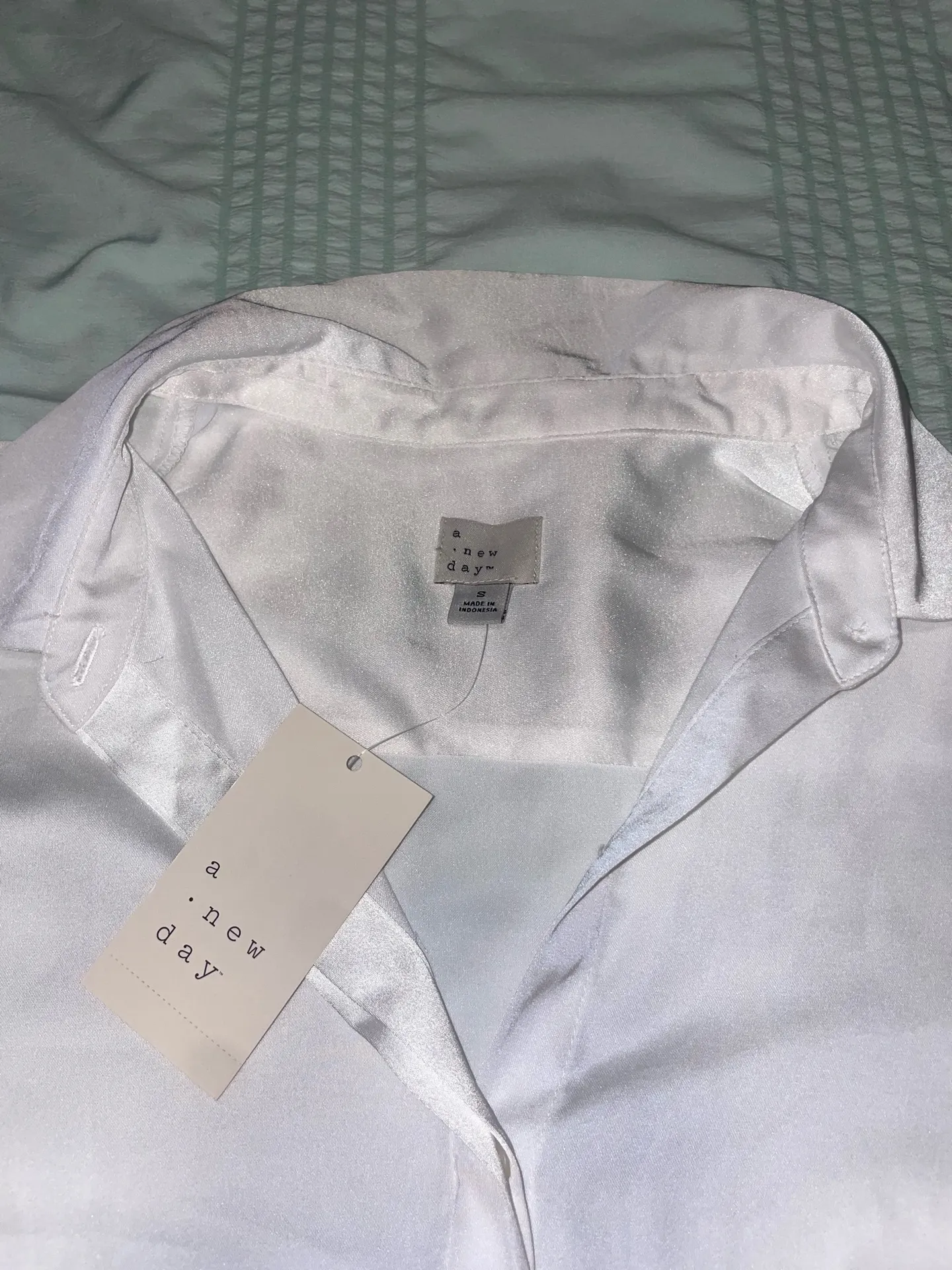 NWT White Button-Up Long Sleeve Shirt - Image 4