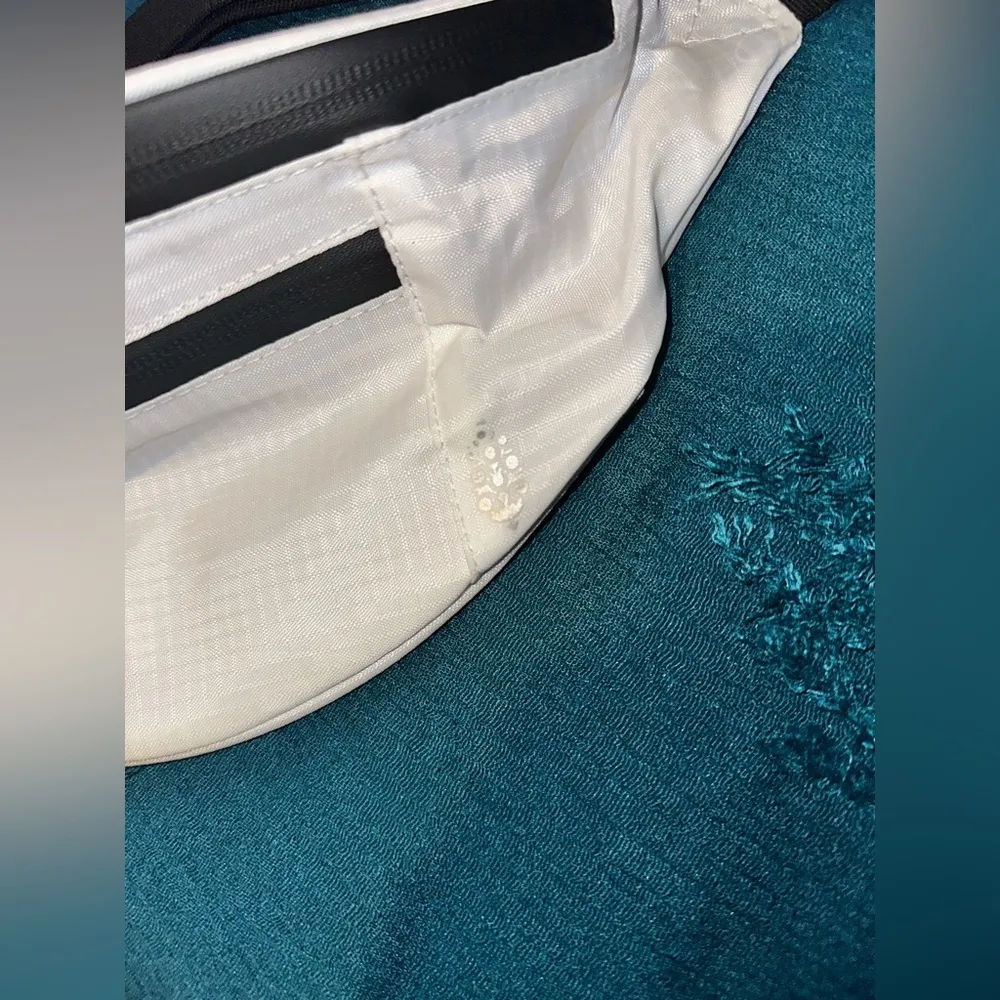 New Fp Movement Ripstop Runner Belt Bag Sold Out on Free People - Image 7