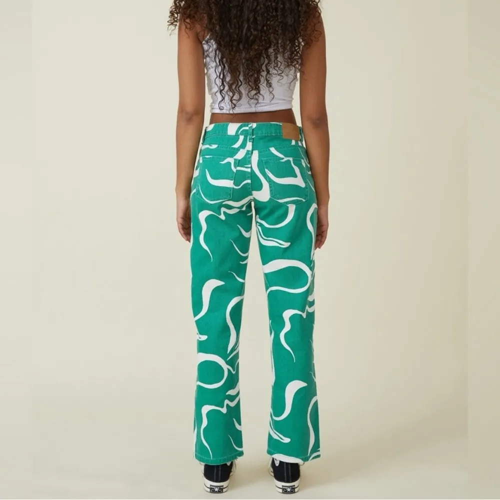 Cotton On Low Rise Green and White Swirl Straight Jeans sz4 - Image 2