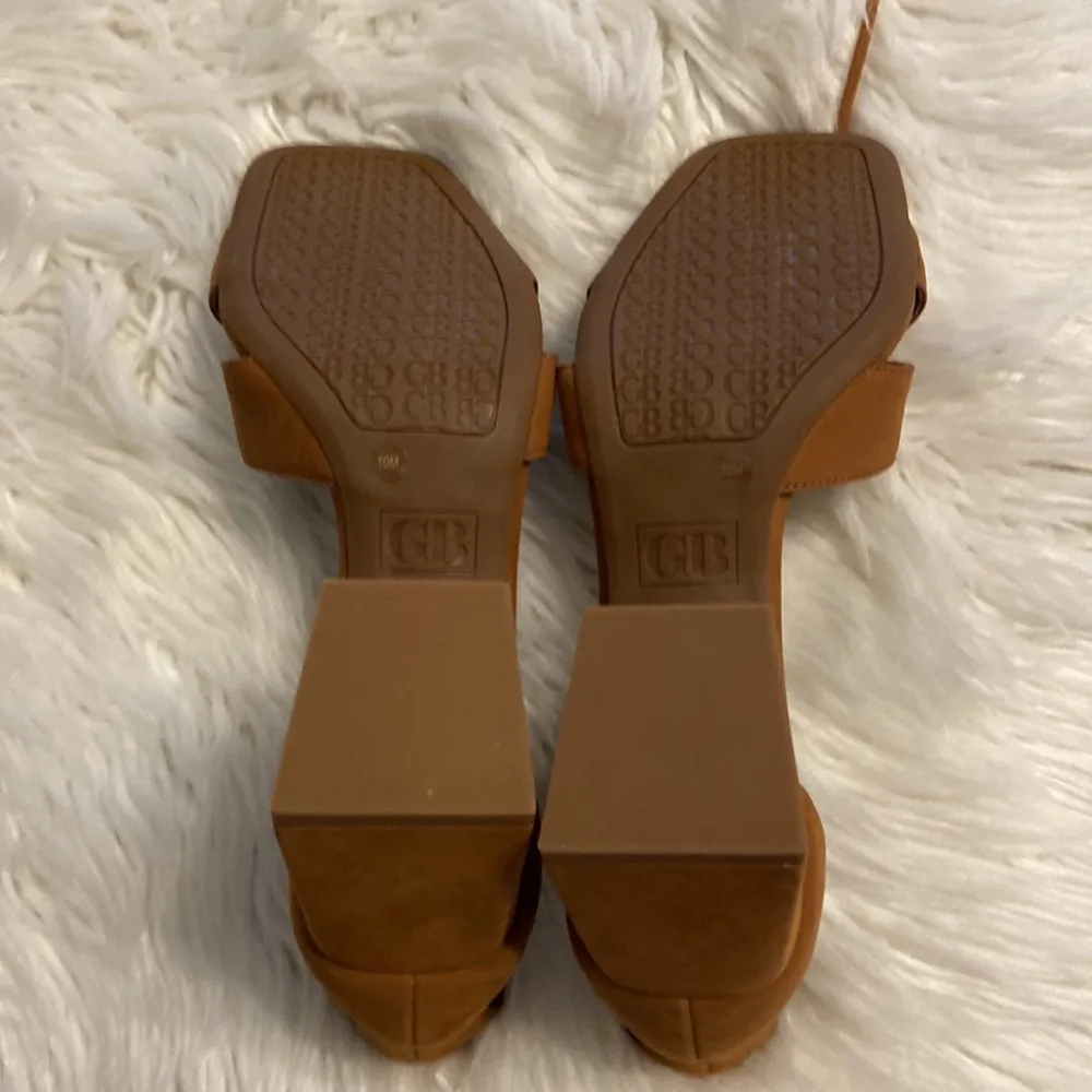 GB SANDALS SIZE 10 BNWOT COLOR TAN /BROWN SEE ALL PHOTOS - Image 6