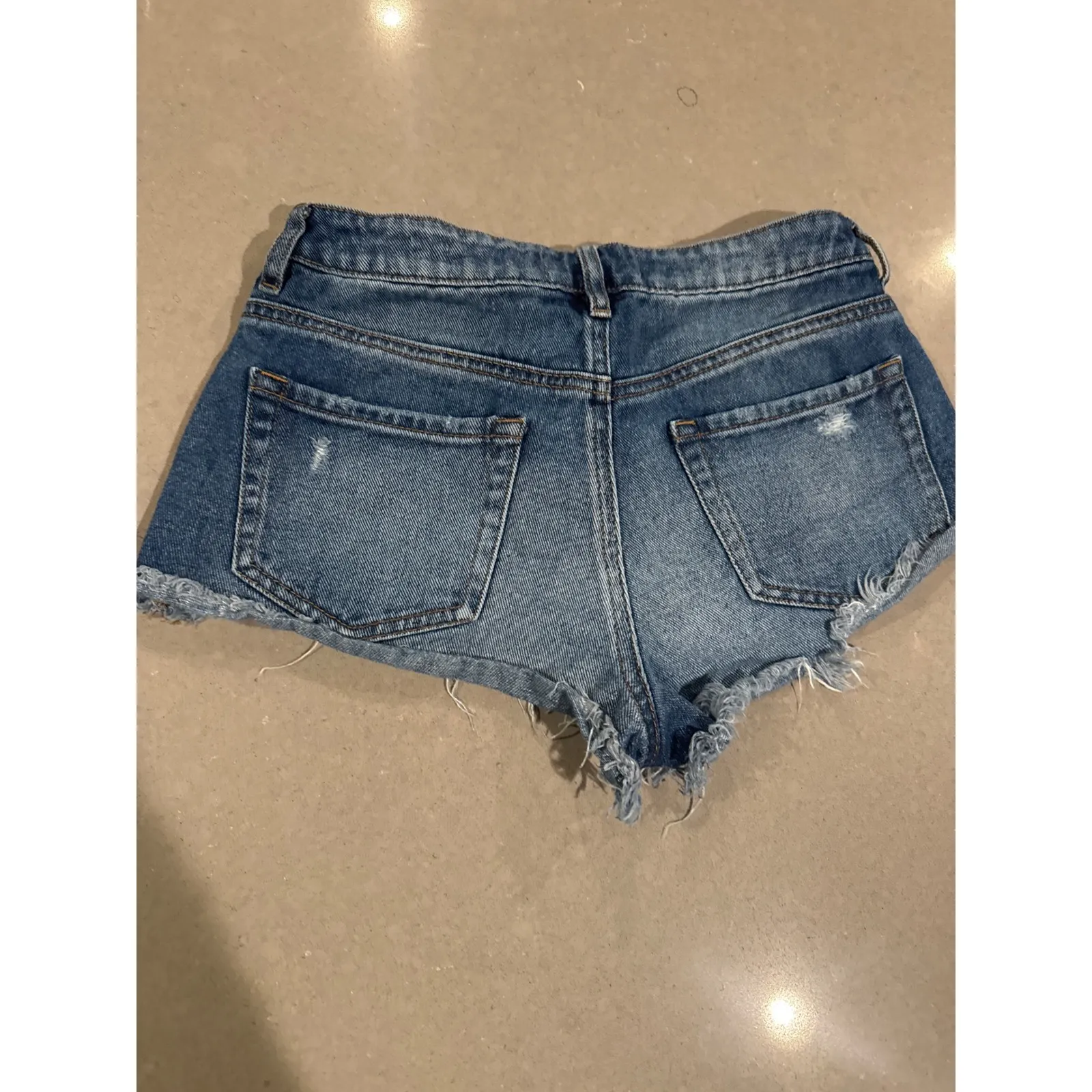 PacSun Distressed Denim Shorts Frayed Hem Blue Wash‎  Women's 26 - Image 4