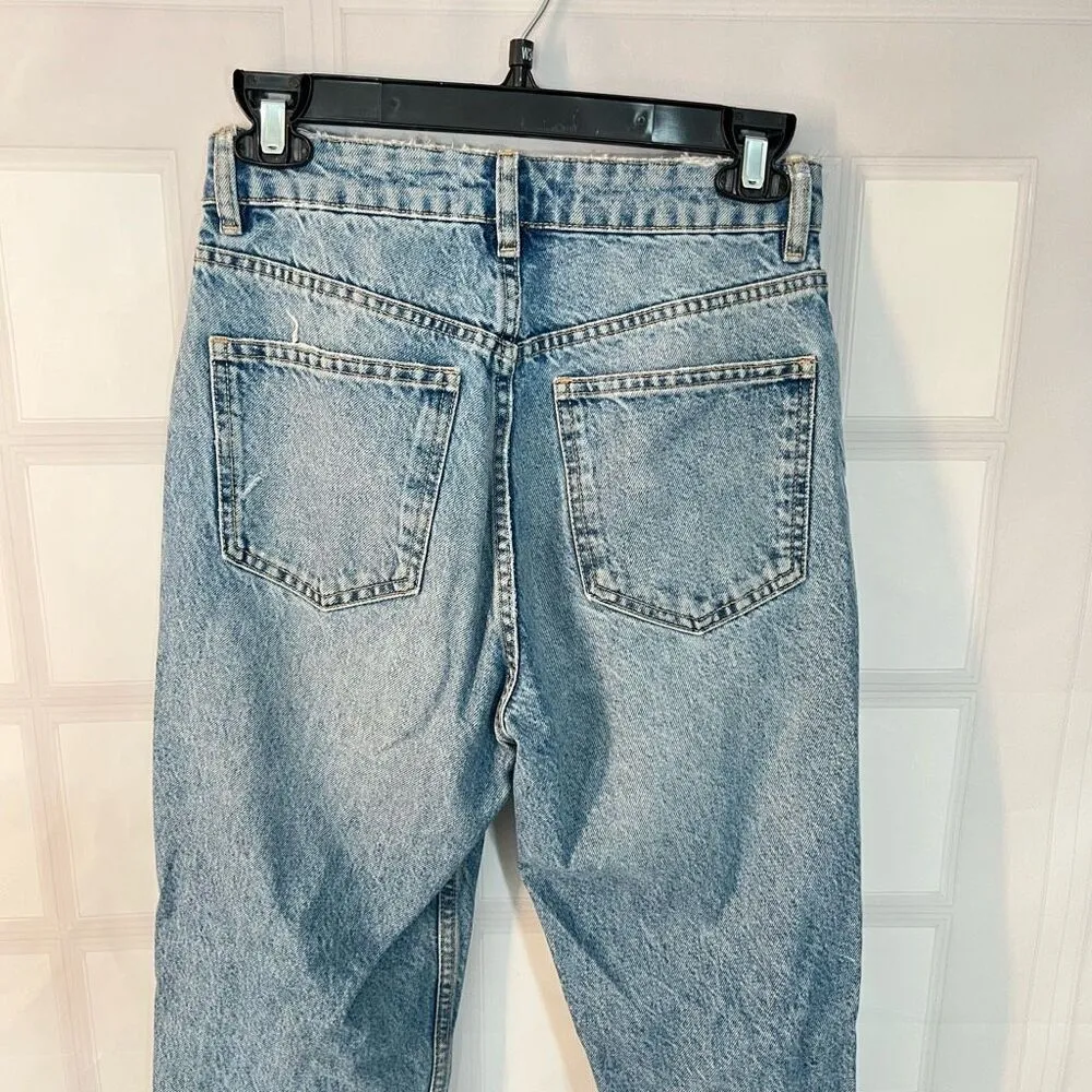 Zara light wash high waist ripped knee tapered leg jeans size 2 - Image 5