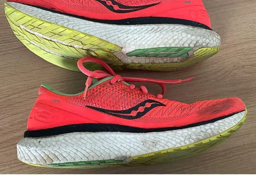 Saucony Triumph 18 Running Shoes Sneakers 8.5 - Image 8