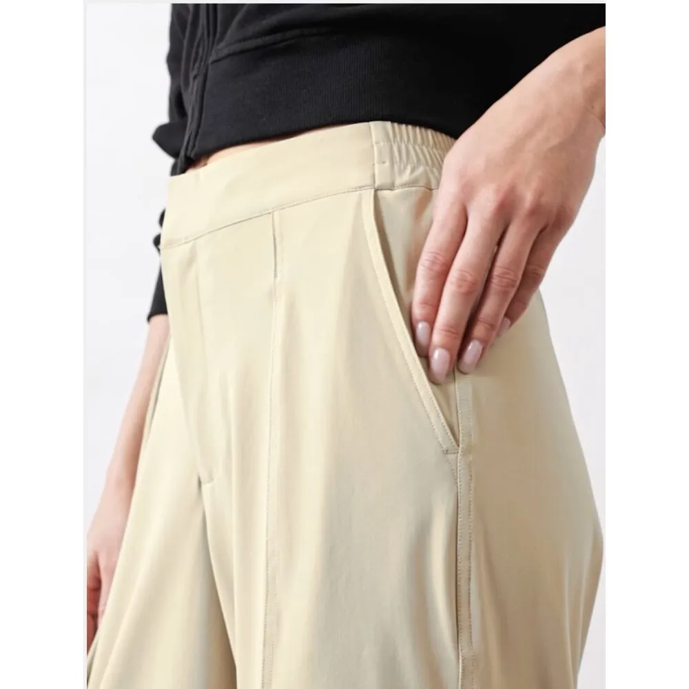 Athleta 10 Pinnacle Cargo Trouser Ecru Size 10 Regular - Image 8