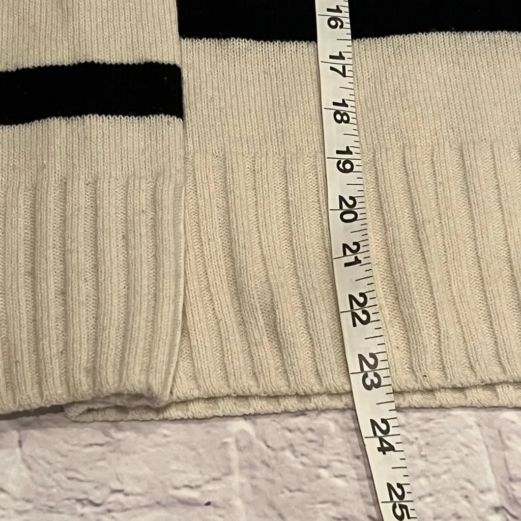 Saks Fifth Avenue cashmere wool Black and Cream V-Neck knit Sweater boxy XS - Image 6