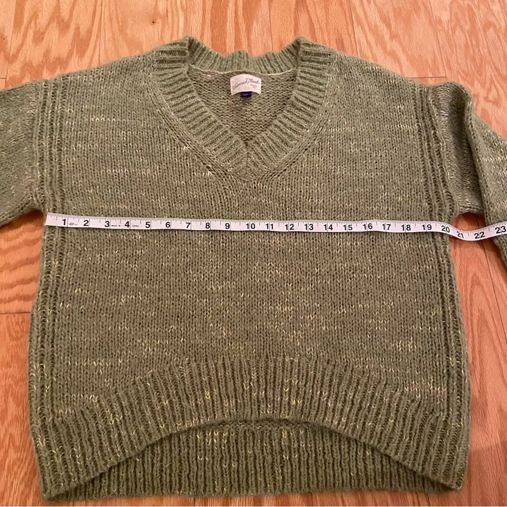 Universal Threads Universal Thread Green V-Neck Sweater Chunky Knit - Image 4