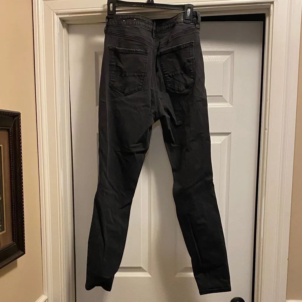 American Eagle Outfitters Women's Black Ripped Skinny Jeans - Image 4