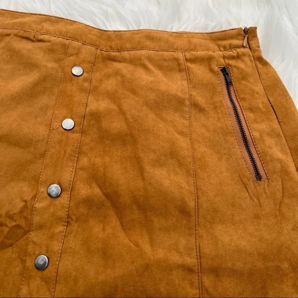 Double Zero Suede Button Mini Skirt Tan - Image 6