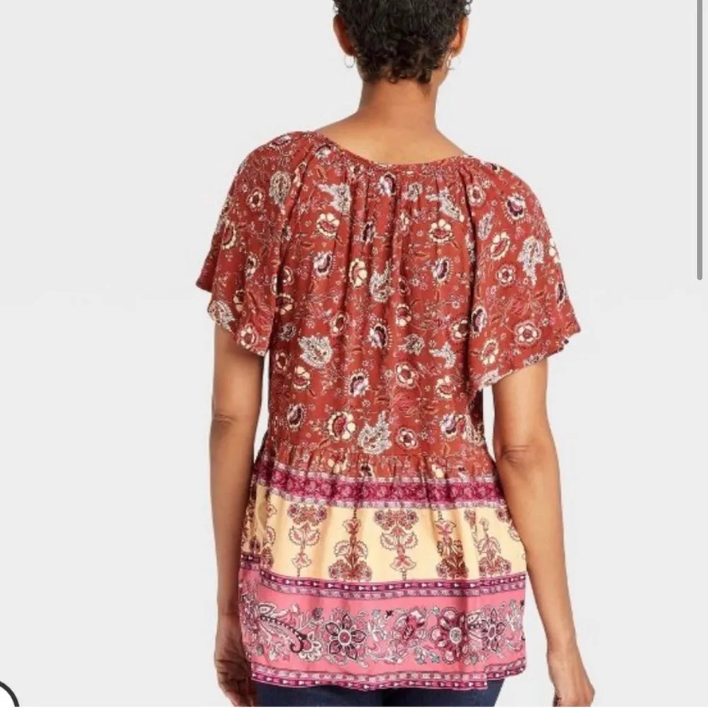 Beautiful rust pink and ivory boho top size Medium NWT - Image 2