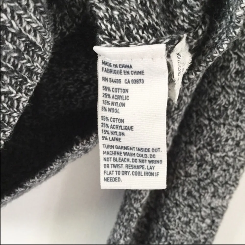 AE zipper back sweater - Image 4