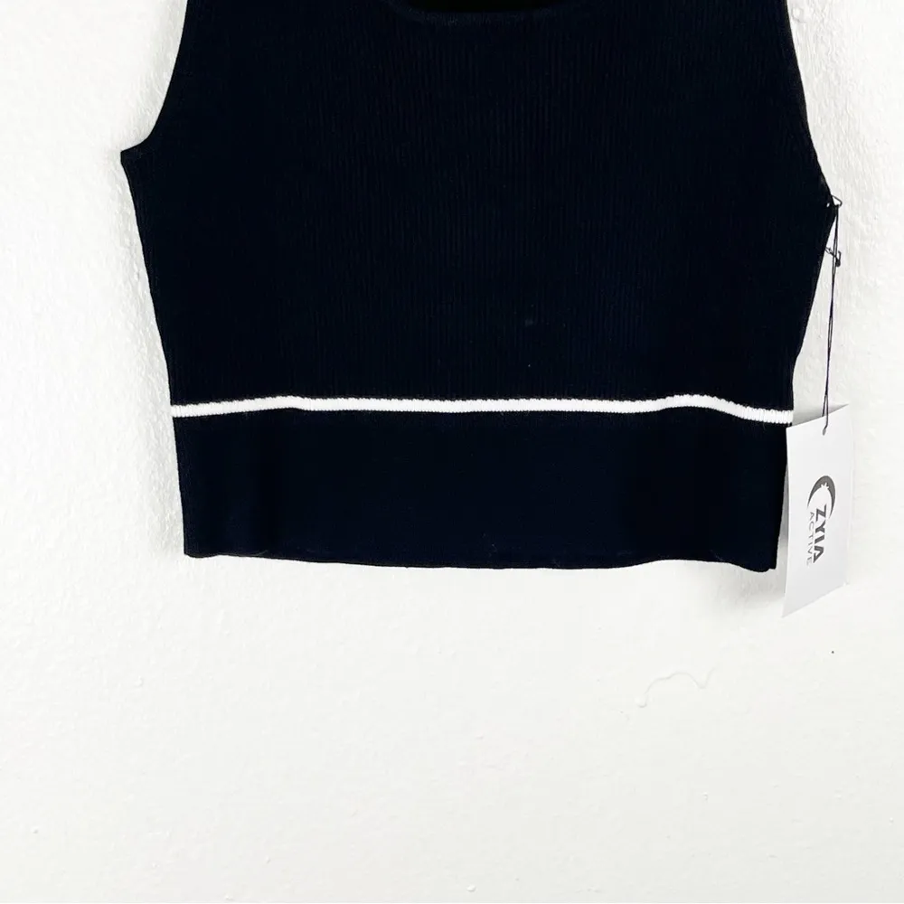 ZYIA Active Black Piping Classy Rank Sweater, Size Medium - Image 10