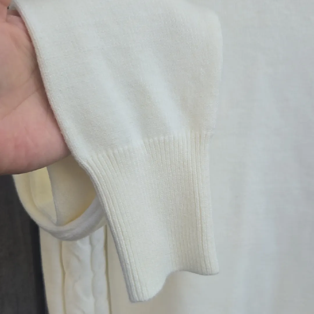 Banana Republic Ivory Turtleneck Sweater - Image 4