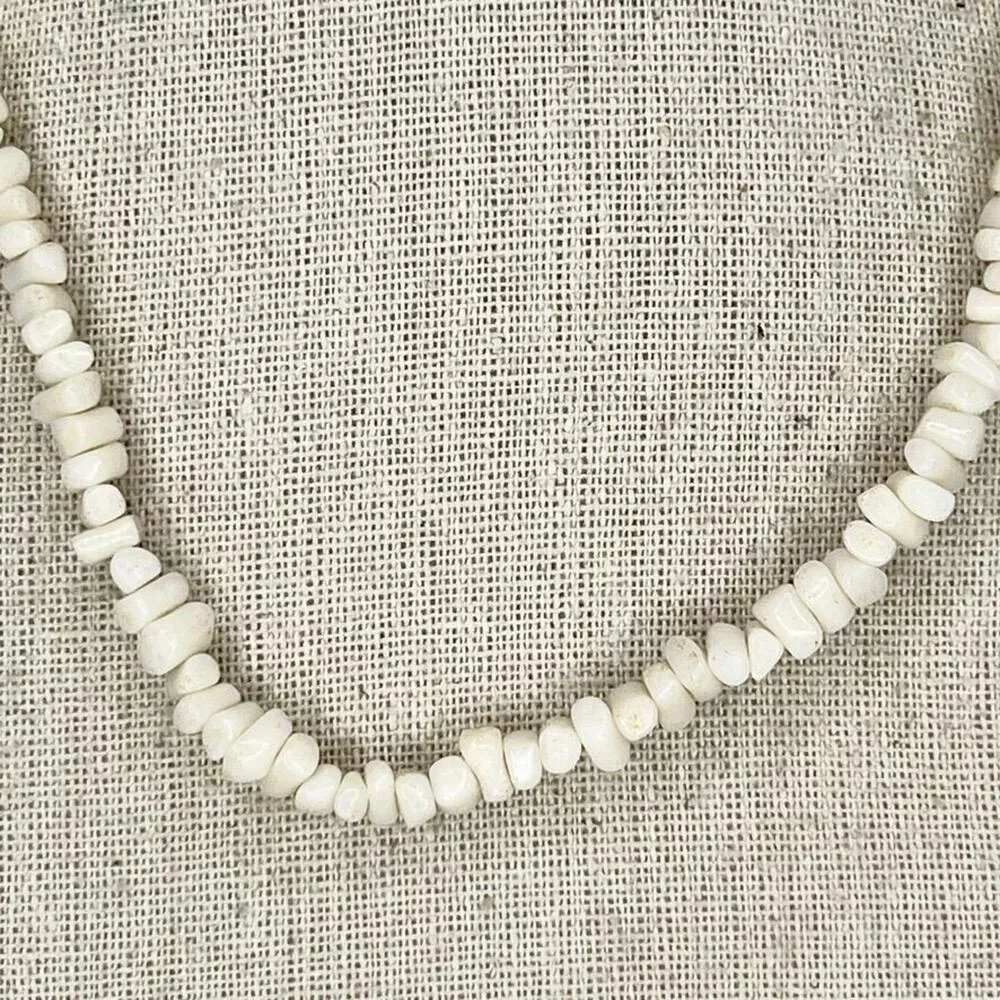 Off White Shell Beaded Screw Clasp Necklace - Image 2