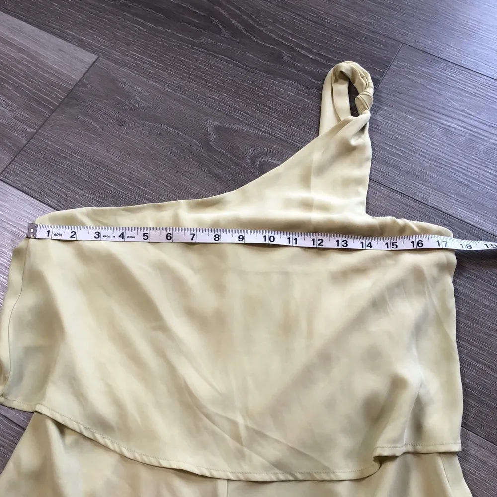 Le Lis Collections Light Yellow One Shoulder Strap Romper NWT womens size large - Image 12