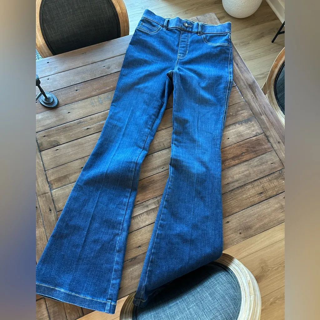 Spanx SpanxShape EveryWear Flare Jeans M - Image 6