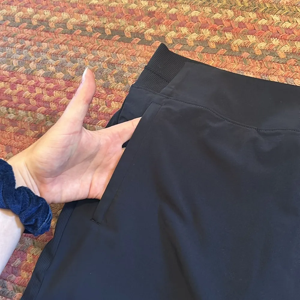 ATHLETA BLACK BASIC STRETCH SKORT TENNIS PICKLEBALL ATHLETIC - Image 3